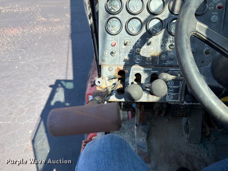 image for item FT6201 Link-Belt RTC-8050 crane