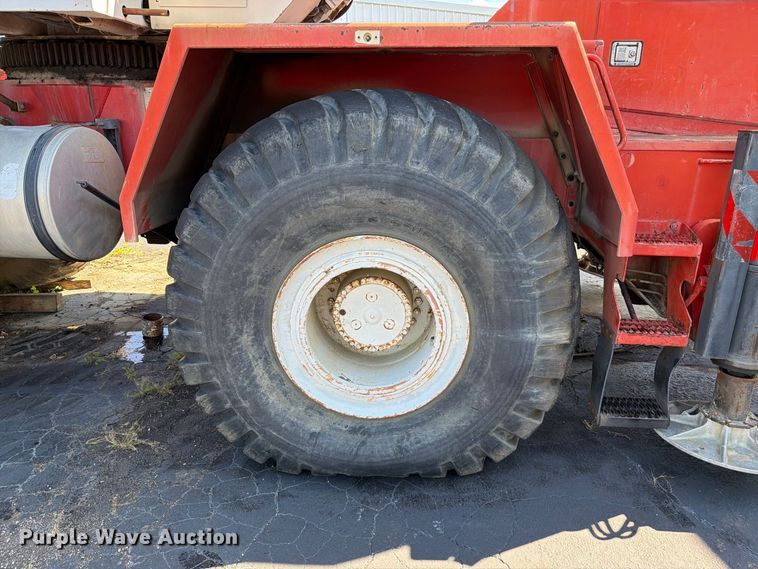 image for item FT6201 Link-Belt RTC-8050 crane
