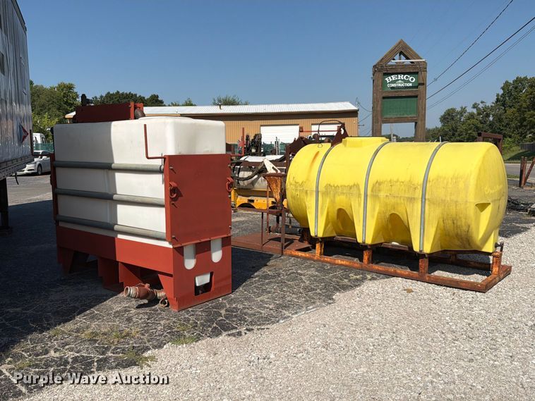 image for item FT6202 (2) mud mixing tanks