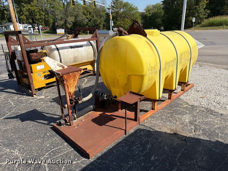 image for item FT6202 (2) mud mixing tanks