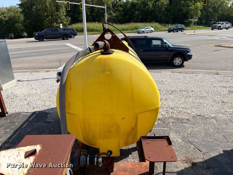 image for item FT6202 (2) mud mixing tanks