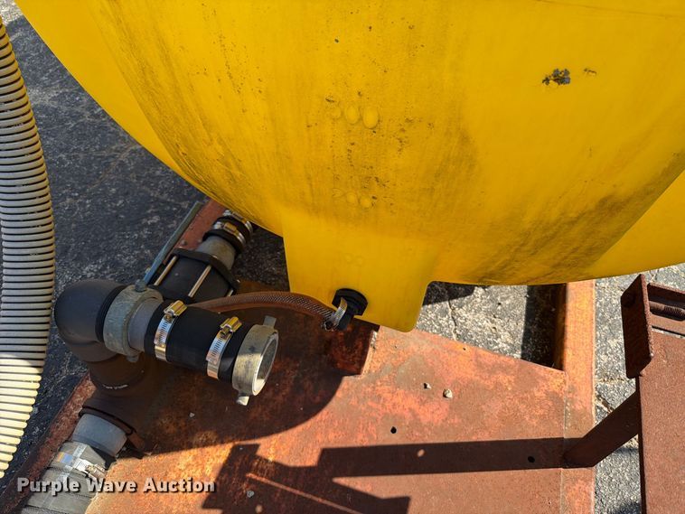 image for item FT6202 (2) mud mixing tanks