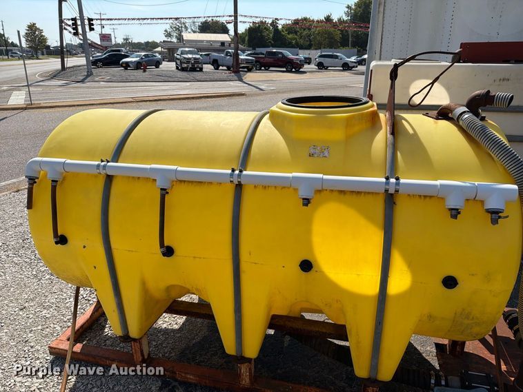 image for item FT6202 (2) mud mixing tanks