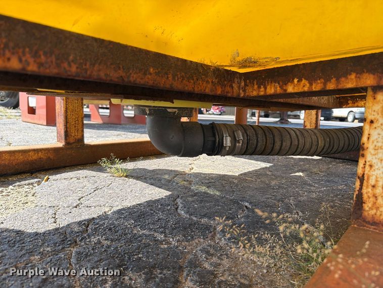 image for item FT6202 (2) mud mixing tanks