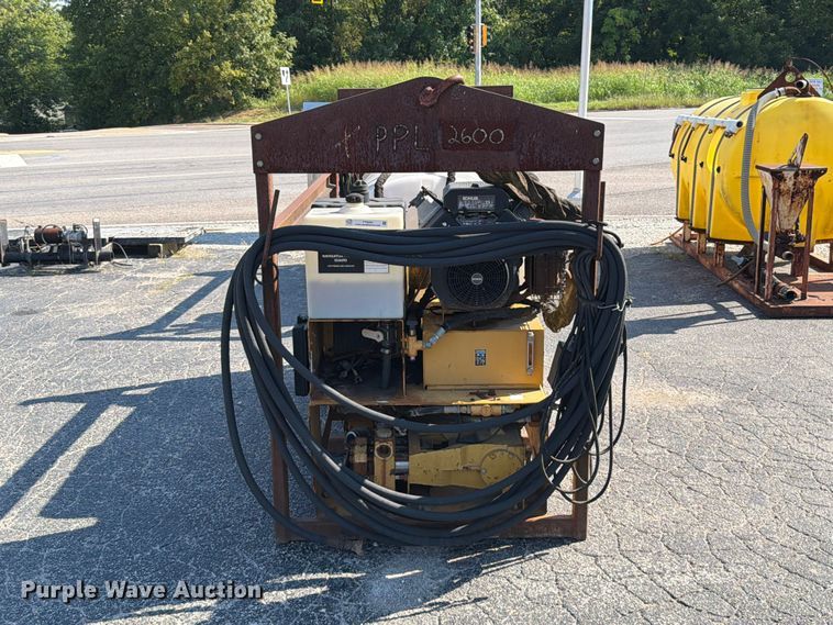 image for item FT6204 (2) Vermeer HP300 mud mixers