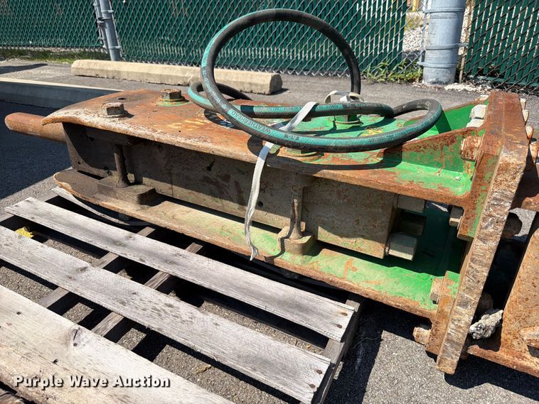 image for item FT6207 Okada DRV1000 breaker