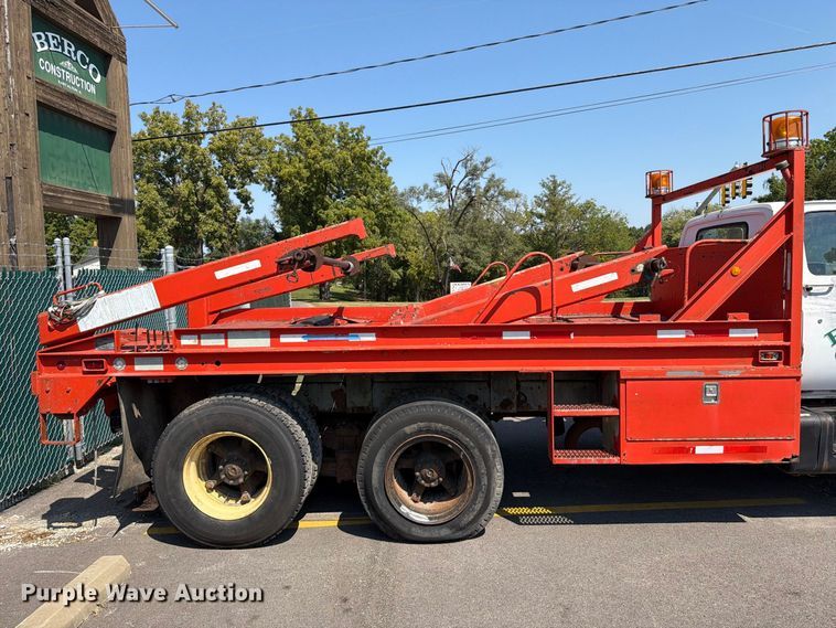 image for item FT6215 1986 Chevrolet C7 reel truck