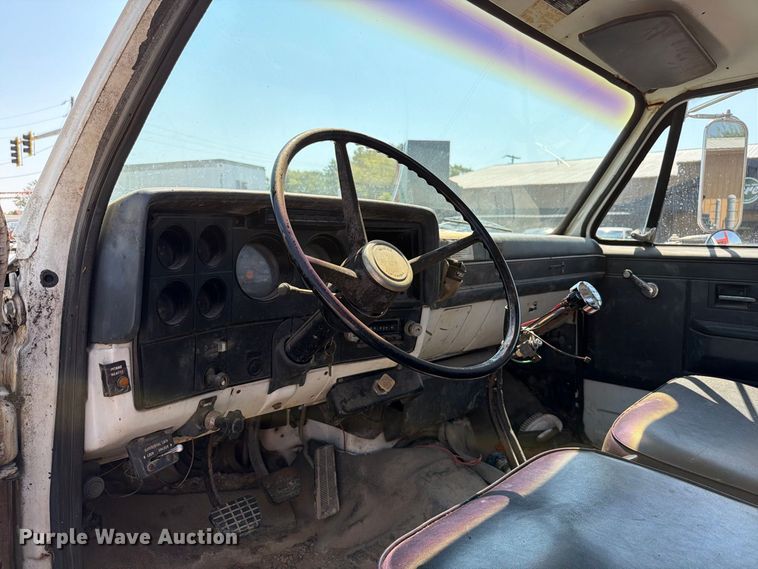 image for item FT6215 1986 Chevrolet C7 reel truck