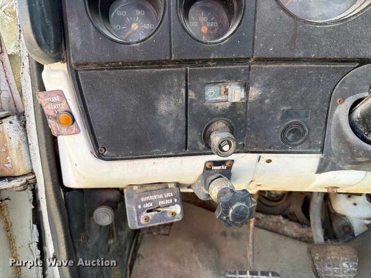 image for item FT6215 1986 Chevrolet C7 reel truck
