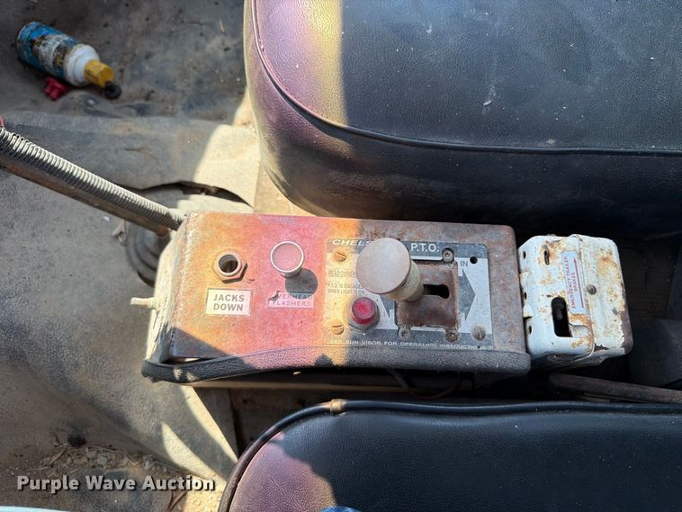 image for item FT6215 1986 Chevrolet C7 reel truck