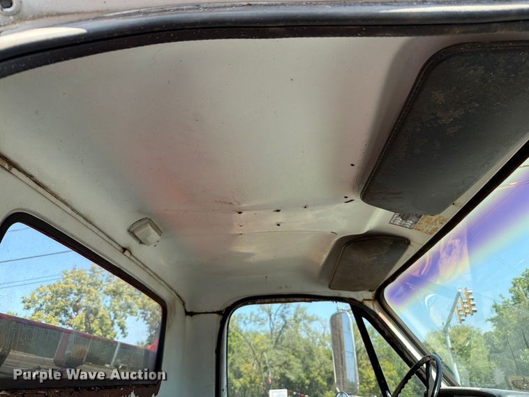 image for item FT6215 1986 Chevrolet C7 reel truck