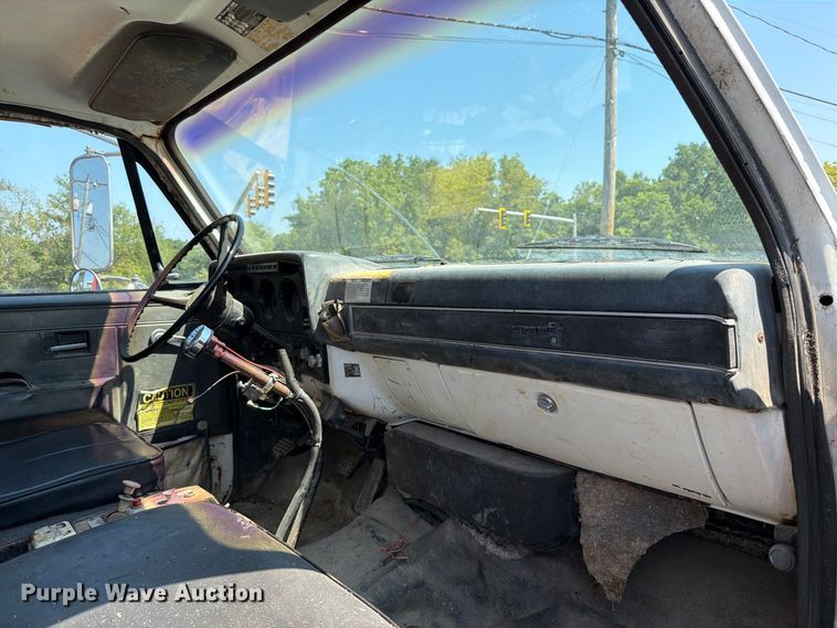 image for item FT6215 1986 Chevrolet C7 reel truck
