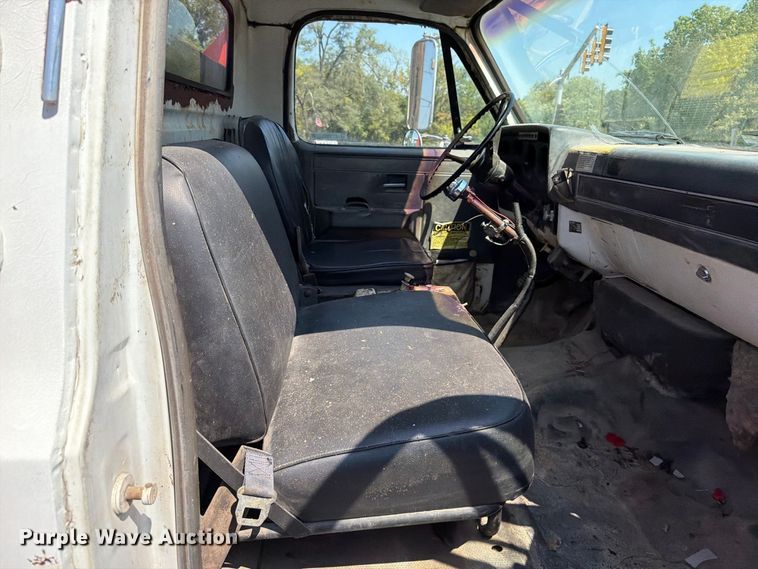 image for item FT6215 1986 Chevrolet C7 reel truck