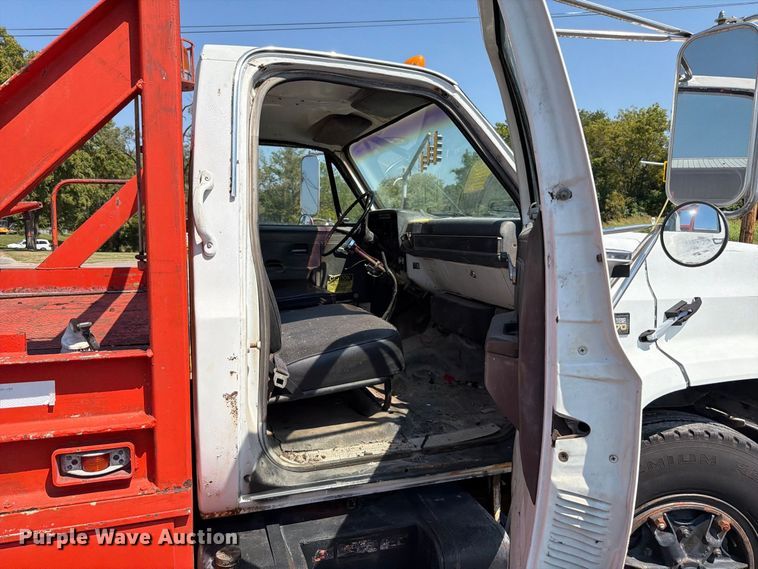 image for item FT6215 1986 Chevrolet C7 reel truck