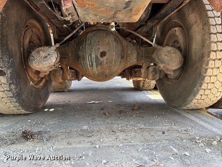 image for item FT6215 1986 Chevrolet C7 reel truck