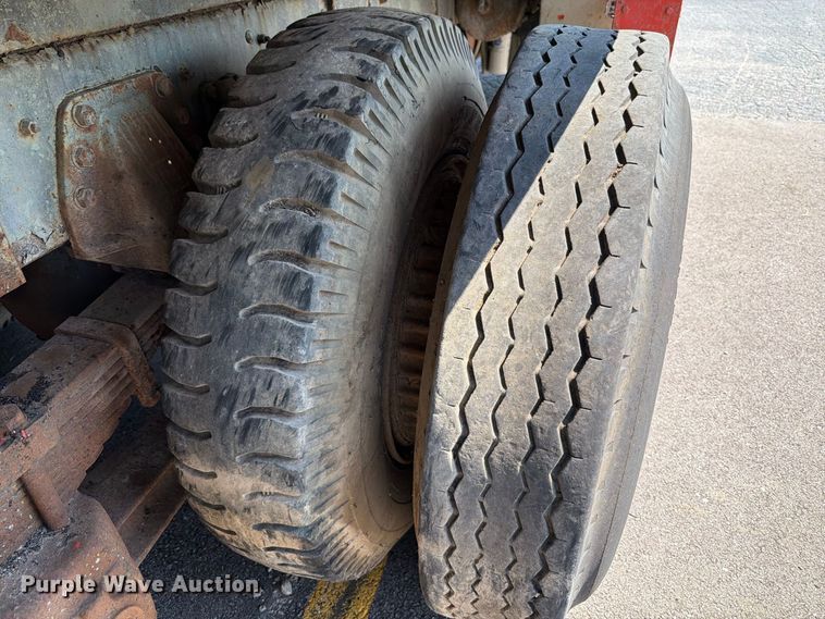 image for item FT6215 1986 Chevrolet C7 reel truck