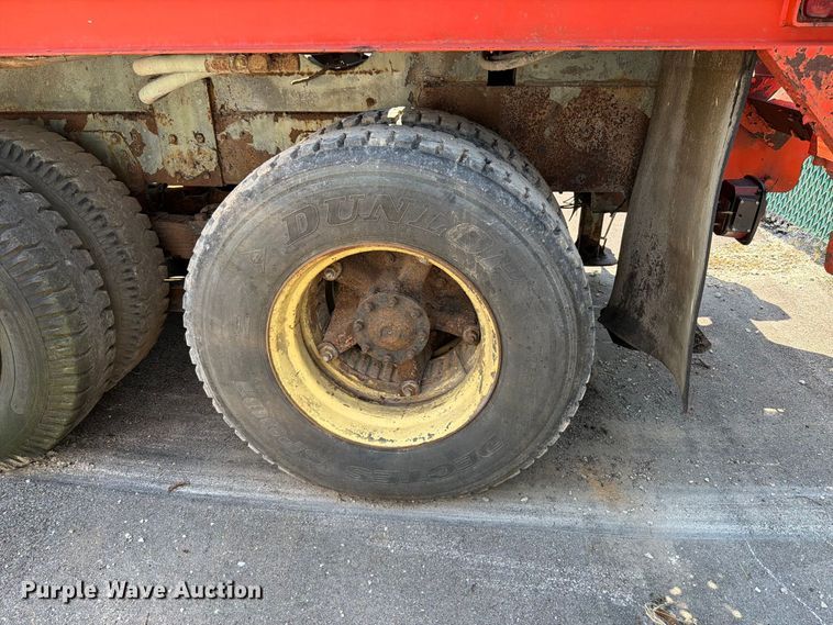 image for item FT6215 1986 Chevrolet C7 reel truck