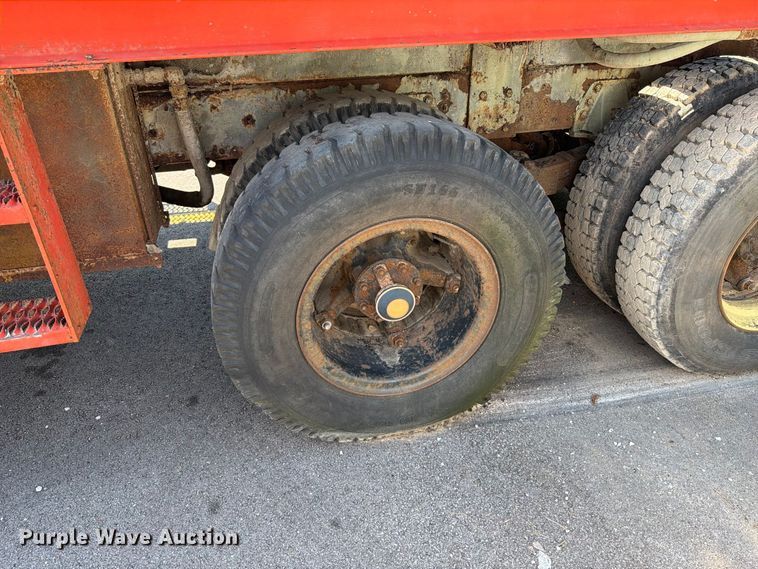 image for item FT6215 1986 Chevrolet C7 reel truck