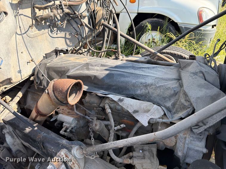 image for item FT6216 1989 Mack R690ST dump truck