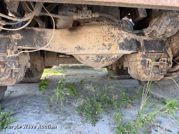 image for item FT6216 1989 Mack R690ST dump truck
