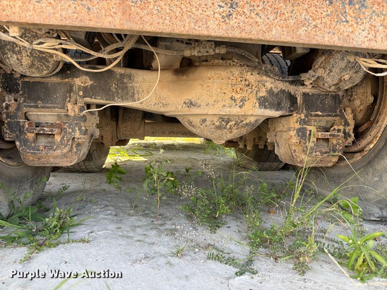 image for item FT6216 1989 Mack R690ST dump truck