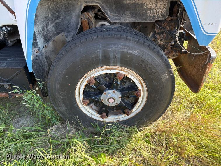 image for item FT6216 1989 Mack R690ST dump truck