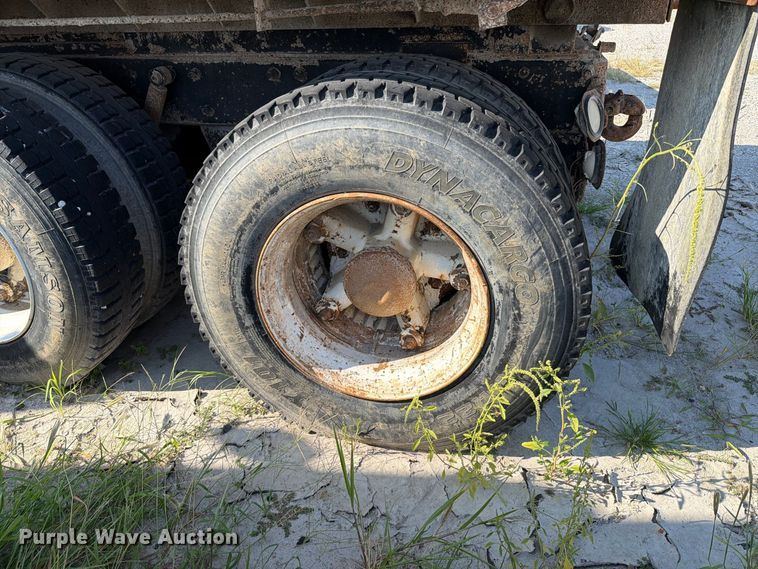 image for item FT6216 1989 Mack R690ST dump truck