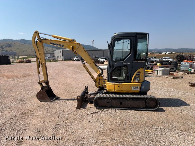 image for item FT6673 2008 Komatsu PC35MR-2 mini excavator