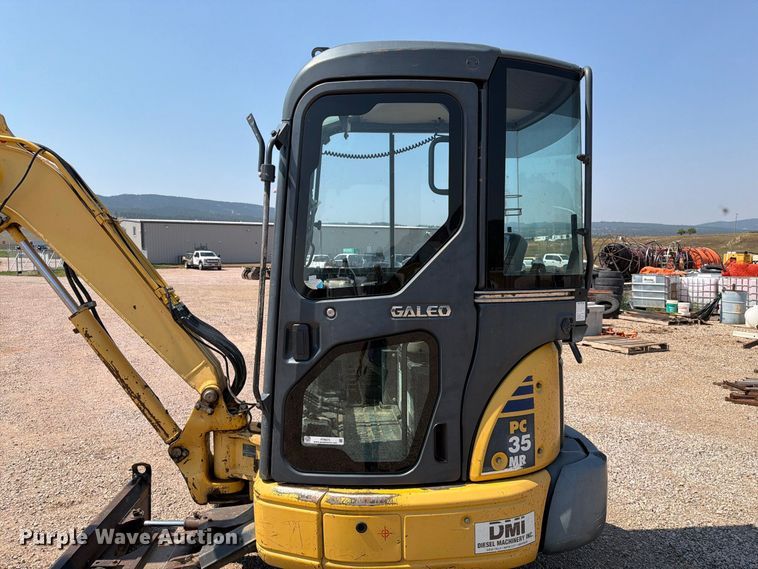 image for item FT6673 2008 Komatsu PC35MR-2 mini excavator