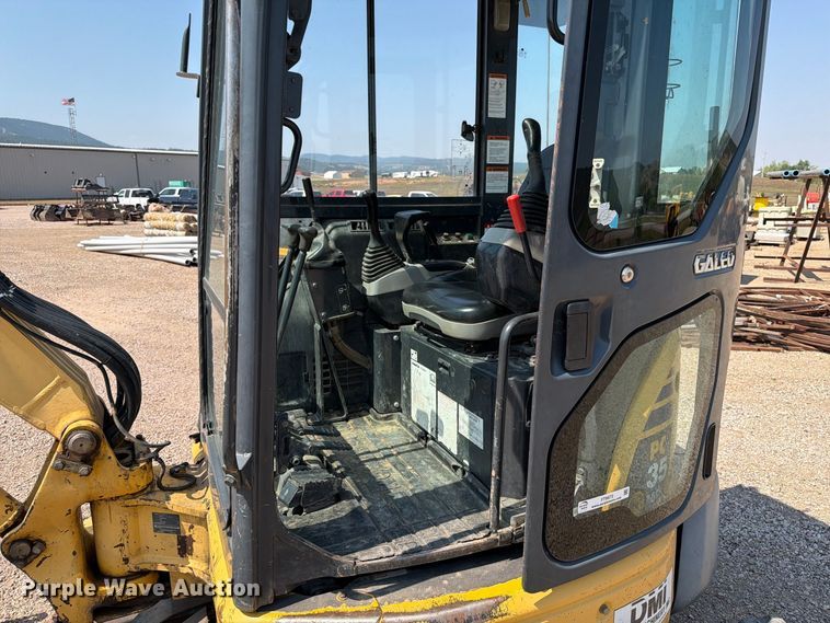 image for item FT6673 2008 Komatsu PC35MR-2 mini excavator