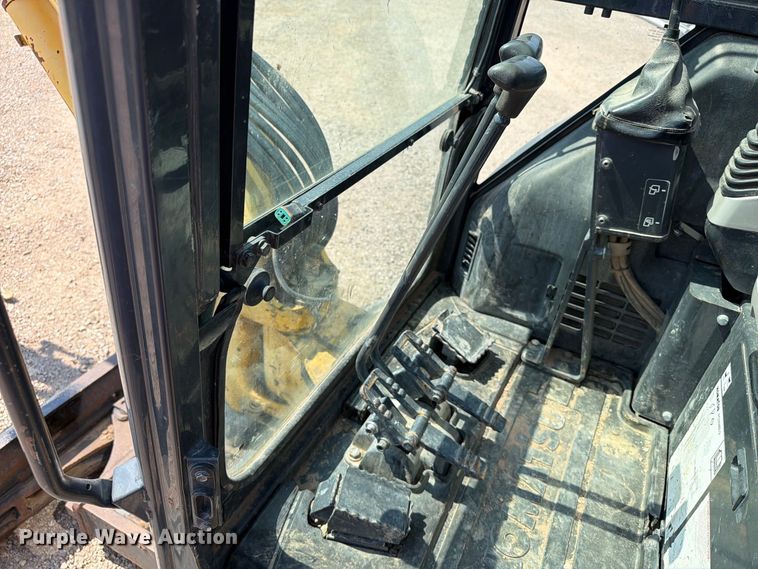 image for item FT6673 2008 Komatsu PC35MR-2 mini excavator
