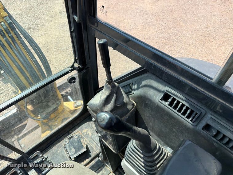 image for item FT6673 2008 Komatsu PC35MR-2 mini excavator