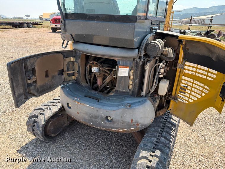 image for item FT6673 2008 Komatsu PC35MR-2 mini excavator