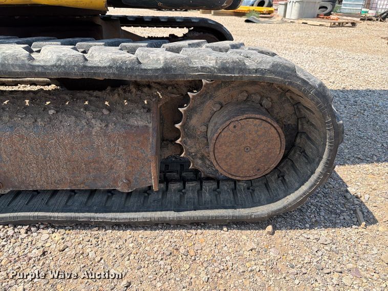 image for item FT6673 2008 Komatsu PC35MR-2 mini excavator