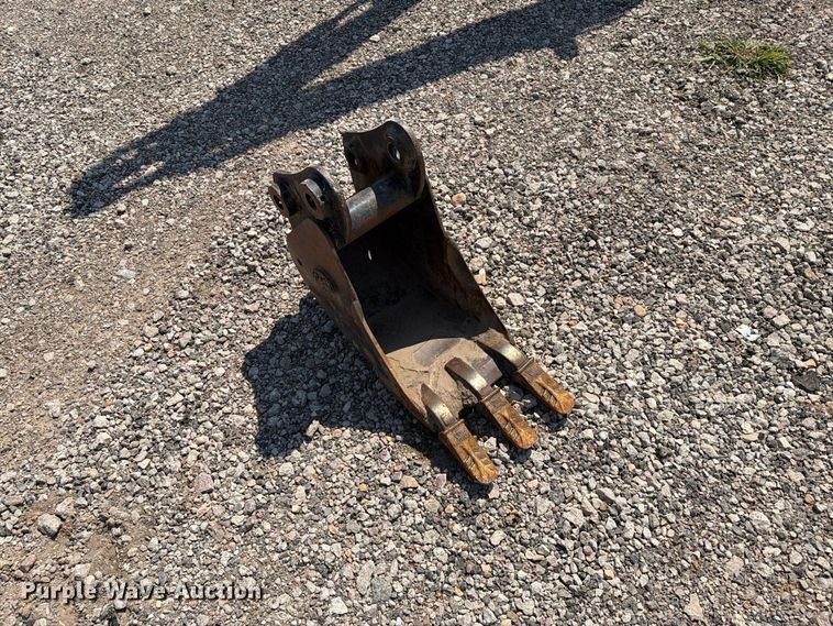 image for item FT6673 2008 Komatsu PC35MR-2 mini excavator