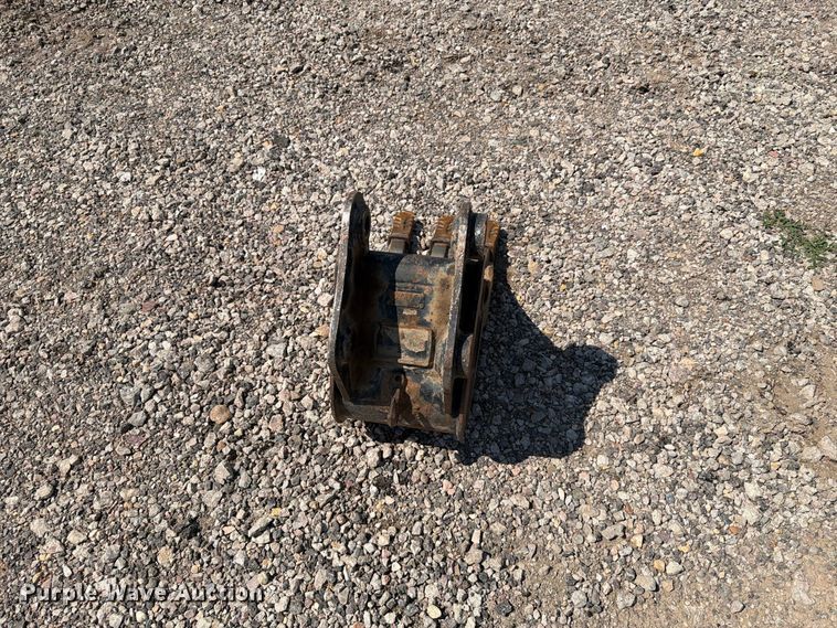 image for item FT6673 2008 Komatsu PC35MR-2 mini excavator