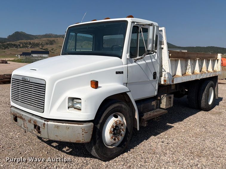 image for item FT6675 1993 Freightliner FL70 dump truck