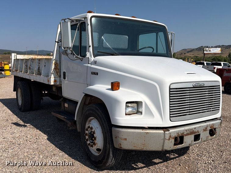 image for item FT6675 1993 Freightliner FL70 dump truck