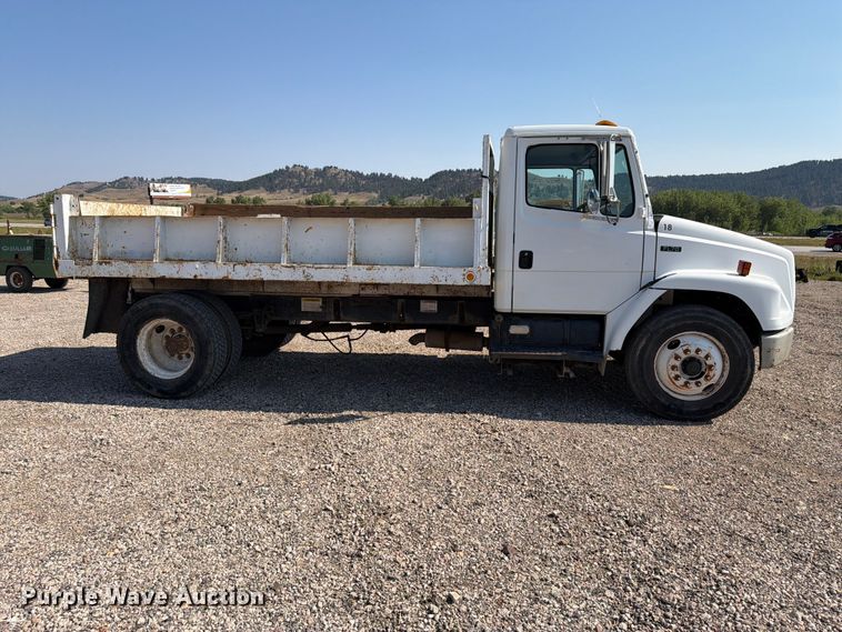 image for item FT6675 1993 Freightliner FL70 dump truck