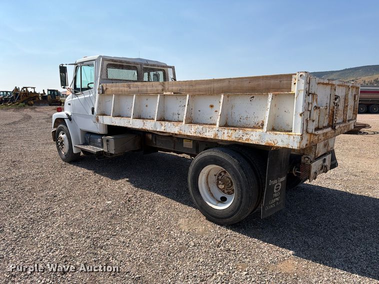 image for item FT6675 1993 Freightliner FL70 dump truck