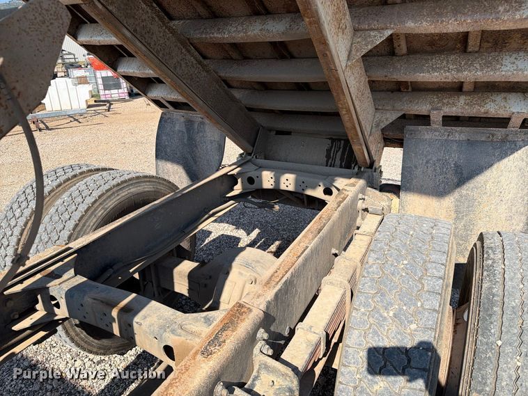 image for item FT6675 1993 Freightliner FL70 dump truck