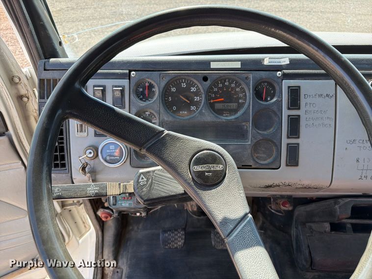 image for item FT6675 1993 Freightliner FL70 dump truck