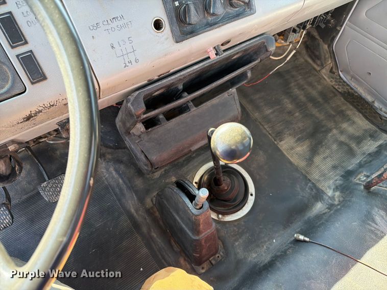 image for item FT6675 1993 Freightliner FL70 dump truck