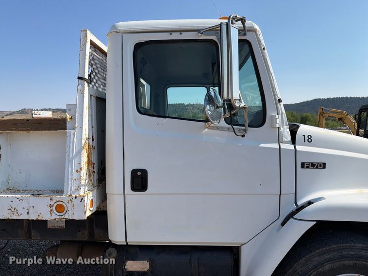image for item FT6675 1993 Freightliner FL70 dump truck