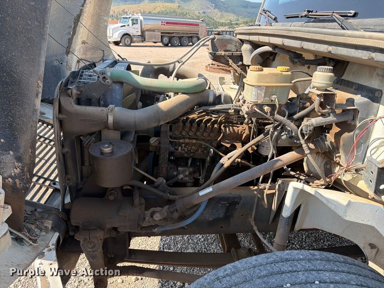 image for item FT6675 1993 Freightliner FL70 dump truck