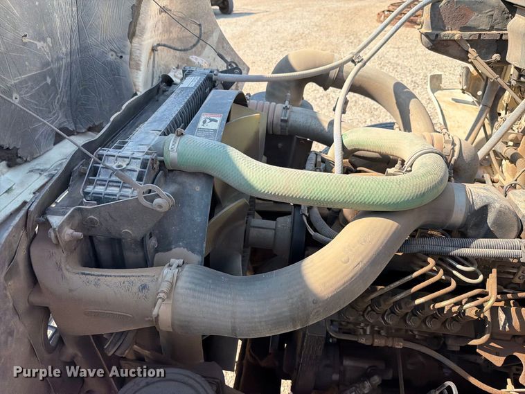 image for item FT6675 1993 Freightliner FL70 dump truck