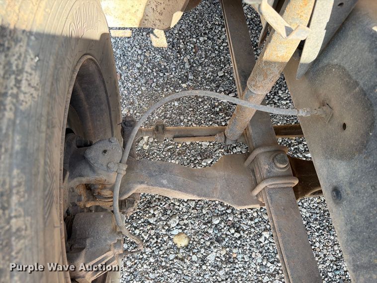 image for item FT6675 1993 Freightliner FL70 dump truck