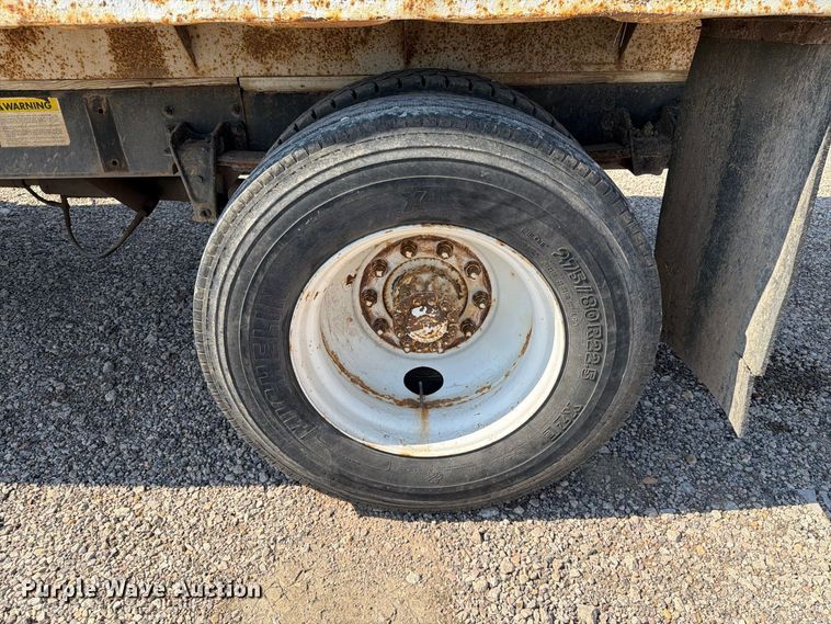 image for item FT6675 1993 Freightliner FL70 dump truck