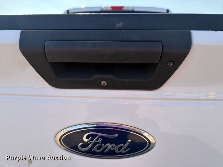 image for item FT6676 2017 Ford F150 Crew Cab pickup truck
