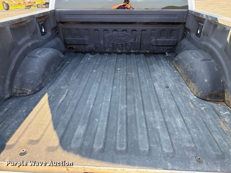 image for item FT6676 2017 Ford F150 Crew Cab pickup truck